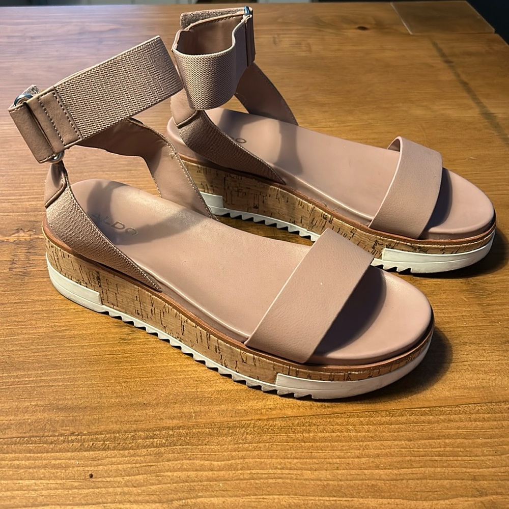 Aldo sandals size 6
